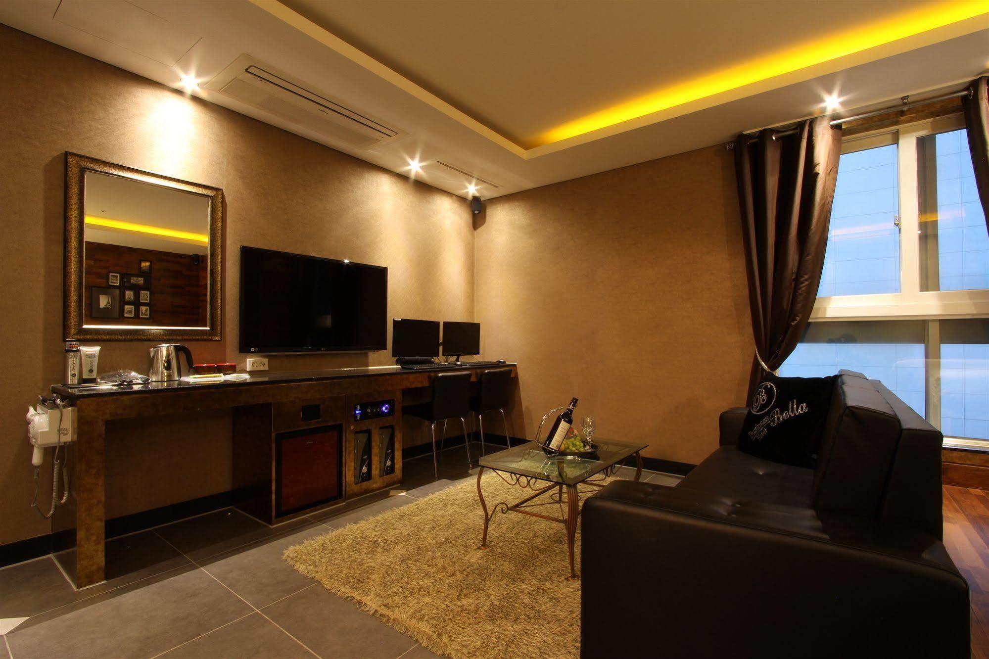 Bella Hotel Osan Buitenkant foto