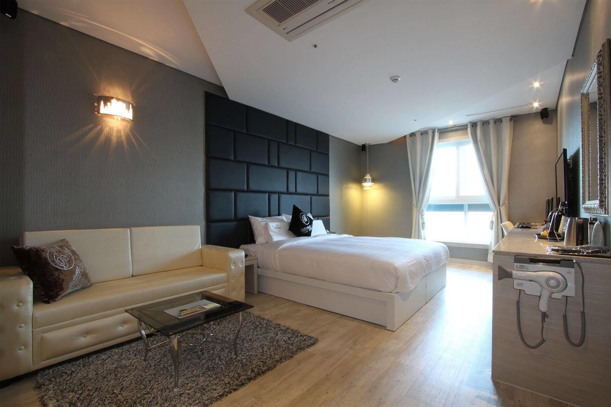 Bella Hotel Osan Buitenkant foto